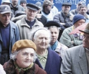 Pensionarii sunt umiliti in Romania. Desi au cotizat o viata, statul le da mai putini bani