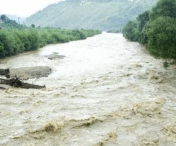 Coduri de inundatii si pentru raurile Buzau, Teleajan si afluenti ai Oltului, de joi seara
