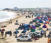 Zeci de mii de turisti au petrecut minivacanta de 1 mai pe litoral