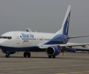 Un avion Blue Air s-a intors pe aeroportul din Bucuresti dupa ce un motor a aspirat o pasare