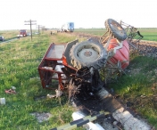 ACCIDENT FEROVIAR in Timis. Un tractor a fost izbit de tren