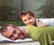 Nick Vujicic: „Cand fiul meu plange, nu il pot imbratisa. In schimb ma imbratiseaza el pe mine”
