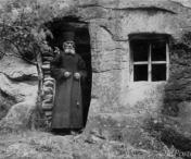 Povestea manastirii din Romania unde au loc MINUNI DUMNEZEIESTI! A ars aproape din temelii in trecut, iar accesul se facea cu barca sau trasura