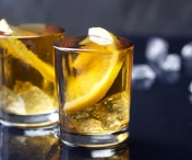 Ghidul incepatorilor in cocktailuri. Iata 8 retete usoare pe baza de whisky!