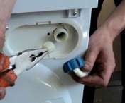 Recomandarea unui instalator: „Fa acest lucru si masina ta de spalat nu se va defecta niciodată! Dar trebuie sa faci asta in mod regulat…”