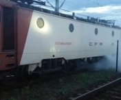 Locomotiva in flacari in apropiere de Timisoara. 200 de calatori evacuati din tren