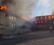 Suceava: Incendiul de la Manastirea din Rosiori a fost localizat si se lucreaza pentru stingere; interventia este extrem de dificila