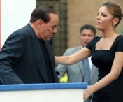 Silvio Berlusconi, pus cu botul pe labe de iubita lui de 28 de ani