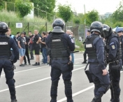 Jandarmeria va sesiza Parchetul in legatura cu protestatarii care i-au agresat pe oamenii legii