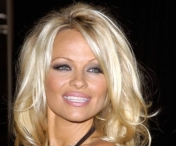 Pamela Anderson i-a trimis o scrisoare lui Vladimir Putin
