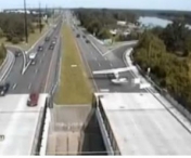 ATERIZARE fortata pe o autostrada, surprinsa de camere de luat vederi - VIDEO