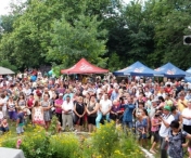 Sute de participanti la Festivalul Paradaicilor de la Macea, judetul Arad