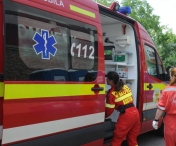 Un accident intre un autocar, un microbuz si o autoutilitara a avut loc in Bihor. 11 persoane au fost transportate la spital