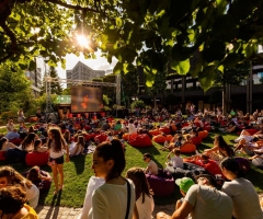 Un weekend cât un festival, la Iulius Town: filme în aer liber, meciuri de fotbal și campanie fulger cu premii