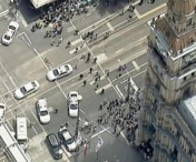 Posibil atentat la Melbourne! Cel putin trei morti si 20 de raniti, dupa ce un vehicul a intrat in multime