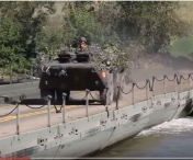 Exercitiu NATO esuat: Un TAB a fost luat de Dunare, trei militari au reusit sa se salveze in ultimul moment