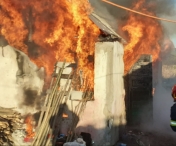 O persoana a fost transportata de urgenta la spital dupa ce un incendiu a izbucnit intr-o localitate din Timis