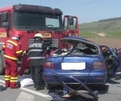 ACCIDENT CUMPLIT! O masina s-a izbit de un TIR, in apropiere de autostrada Timisoara – Arad