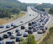 Haos pe o autostrada din Franta. Sute de masini au facut pana din cauza unui pat cu cuie pierdut de un fachir!