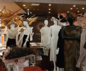 Expozitie de moda retro si targ de antichitati, la Iulius Mall Timisoara