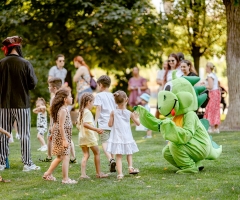 Weekend cu experiențe pentru toată familia, la Iulius Town: filme sub cerul liber, ateliere și jocuri pentru copii și Runnig Rave
