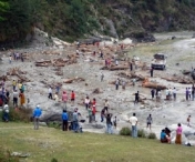 TRAGEDIE in Nepal si India: sute de morti in urma unor inundatii si alunecari de teren