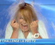 VIDEO FABULOS! Andreea Esca s-a trezit cu o galeata cu gheata in cap chiar IN DIRECT, la pupitrul stirilor PRO TV