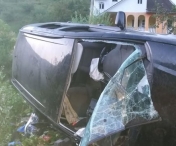Accident grav in Bistrita: Patru persoane au fost ranite si una a murit, dupa ce masina in care erau s-a rasturnat