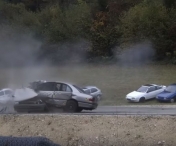VIDEO TERIFIANT! Ce se intampla cu o masina la un impact la 200km/h! 