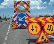 Trafic ingreunat intre Orsova si Moldova Noua, din cauza viiturilor