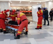 TRAGEDIE intr-un Mall din Bucuresti! O femeie a murit dupa ce a cazut in gol de pe scara rulanta