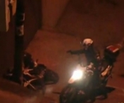 VIDEO / Momentul socant in care un politist executa doi suspecti (18+)