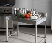 Detalii care fac diferenta in cazul unui model de masa inox!