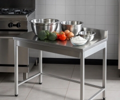 Detalii care fac diferenta in cazul unui model de masa inox!