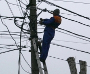 Inainte de activarea CODULUI portocaliu, mii de persoane din Bacau si Vaslui au ramas fara ENERGIE electrica