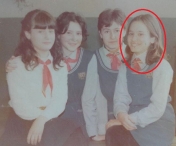 Aceasta eleva din fotografie este astazi, probabil, cea mai iubita vedeta din Romania. O recunosti?