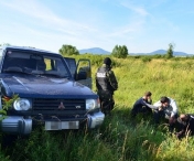 Doua familii de migranti, depistate in Timis in timp ce voiau sa treaca ilegal frontiera