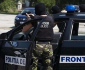 Un microbuz cu migranti aflat in drum spre Timisoara a fost oprit de politistii de frontiera
