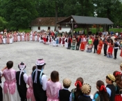Spectacol la Festivalul Folcloric al Minoritatilor Etnice si la Festivalul Gastronomic. Vezi programul de astazi al manifestarilor din Parcul Rozelor