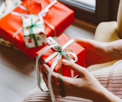 Cadouri creștine pentru Crăciun pe care să le oferi celor dragi din toată inima 