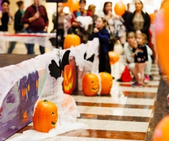 Parada costumelor de Halloween, teatru de păpuși, festivalul jocurilor de societate și multe alte surprize tematice, în acest weekend, la Iulius Town