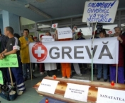 Cadrele medicale din Timisoara protesteaza in fata Guvernului. Vezi care sunt revendicarile