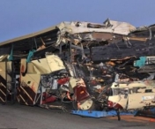 CARNAGIU: Zeci de morti si raniti dupa ciocnirea unui autobuz cu un camion!