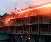VIDEO - Hotelul Histria din Mamaia, mistuit de un incendiu violent!