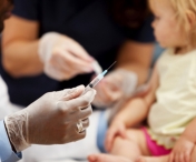 Focar de hepatita A, in orasul Petrila. 100 de copii au fost vaccinati