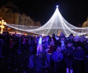 S-au aprins luminitele de Craciun in Timisoara