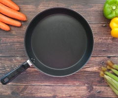 De ce alegerea unei tigăi în prezent este un pic mai complicată decat în trecut