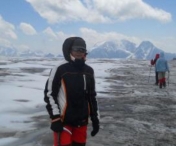 PERFORMANTA: La doar 16 ani, alpinista hunedoreana Alexandra Marcu a cucerit cel mai inalt vulcan din Oceania si Australia