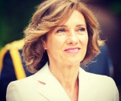 Carmen Iohannis, singura la vot. Presedintele a votat in Bucuresti