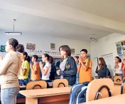 SCANDAL in scoala: O mama acuza conducerea ca ii obliga pe copii sa mearga la orele de Religie